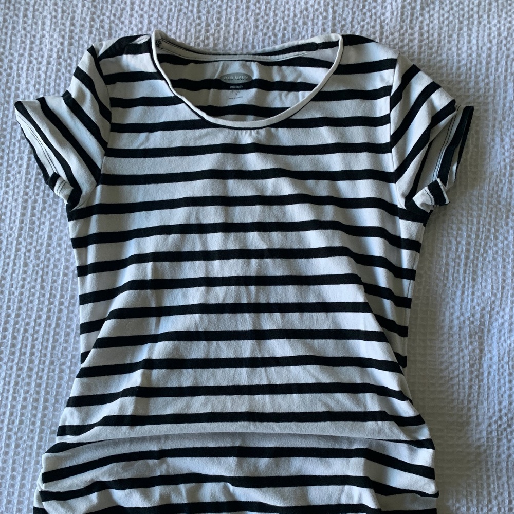 Jersey Short Sleeve Bodycon Maternity Dress (B&W Stripe)